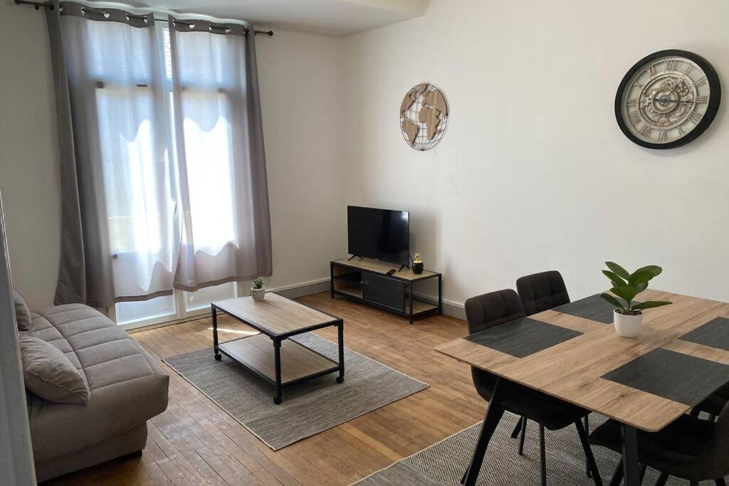 L'Appartement De Moliere N°3 蒙吕松 外观 照片